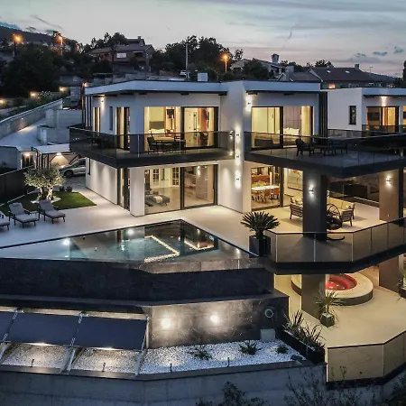 Platinium Villa