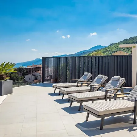 Platinium Villa *